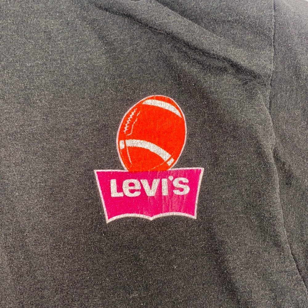 Vintage Black Levi's with Football  T Shirt Men's Size L Made in USA FOTL Best - Picture 2 of 6